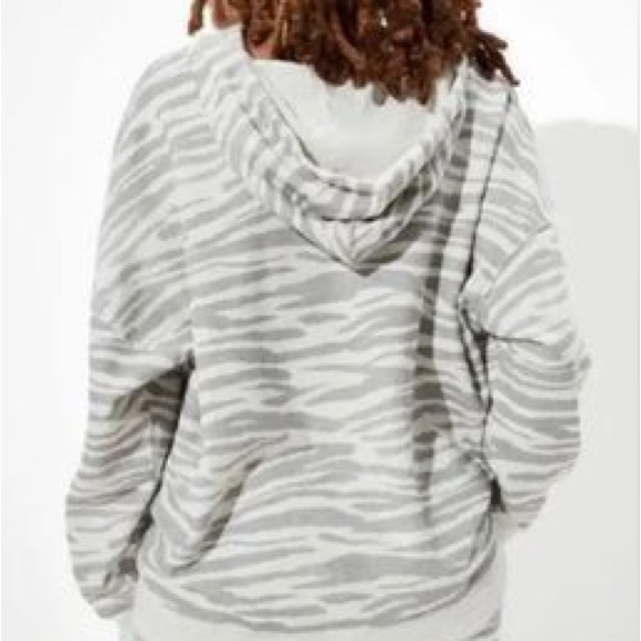 AMERICAN EAGLE ZEBRA HALF ZIP HOODIE 🖤 - Picture 2 of 4